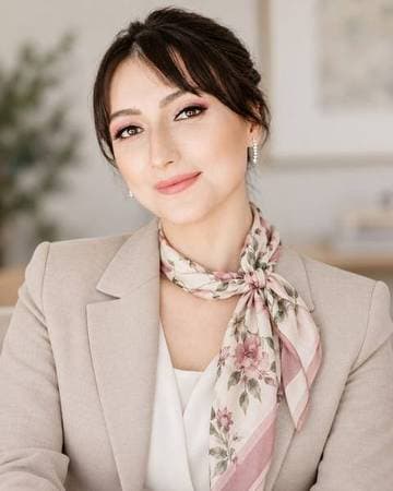 Klinik Psikolog Nesibe Dinç portre görseli